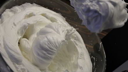 Рецепт шарлотки с английским ванильным кремом