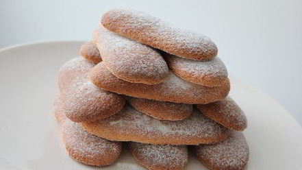 Рецепт шарлотки с английским ванильным кремом