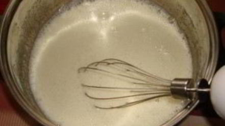 Рецепт шарлотки с клубникой в мультиварке