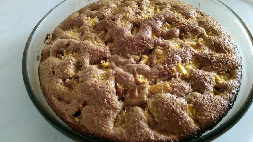 Рецепт шарлотки с персиками