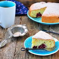 Рецепт Шарлотки с вишней замороженной