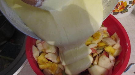 Рецепт шарлотки с яблоками и грушами