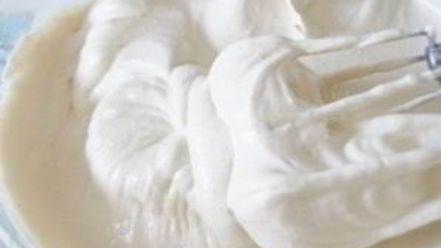 Рецепт шарлотки с яблоками и изюмом