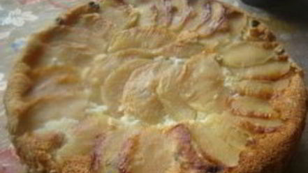 Рецепт шарлотки с яблоками и изюмом