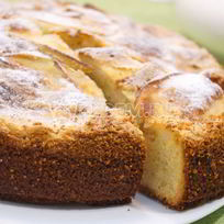 Шарлотка с яблоками