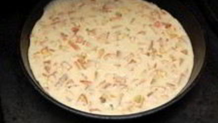 Рецепт шарлотки с замороженными яблоками