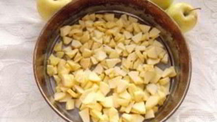 Рецепт шарлотки в духовке с яблоками