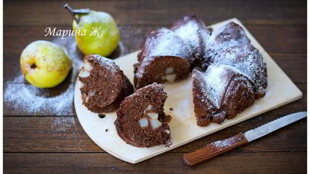 Рецепт шоколадной шарлотки с грушей и корицей