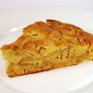 Рецепт Сметанной шарлотки с яблоками и грецкими орехами