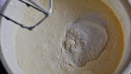 Рецепт яблочной шарлотки, маминой, из детства