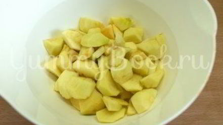 Рецепт яблочной шарлотки в мультиварке