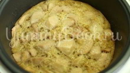 Рецепт яблочной шарлотки в мультиварке