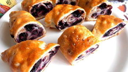 Рецепт чернично-сливочного штрудель