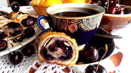 Рецепт чернично-сливочного штрудель