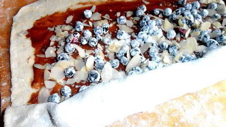 Рецепт чернично-сливочного штрудель