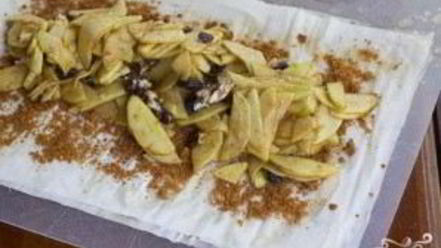 Рецепт карамельного яблочного штруделя