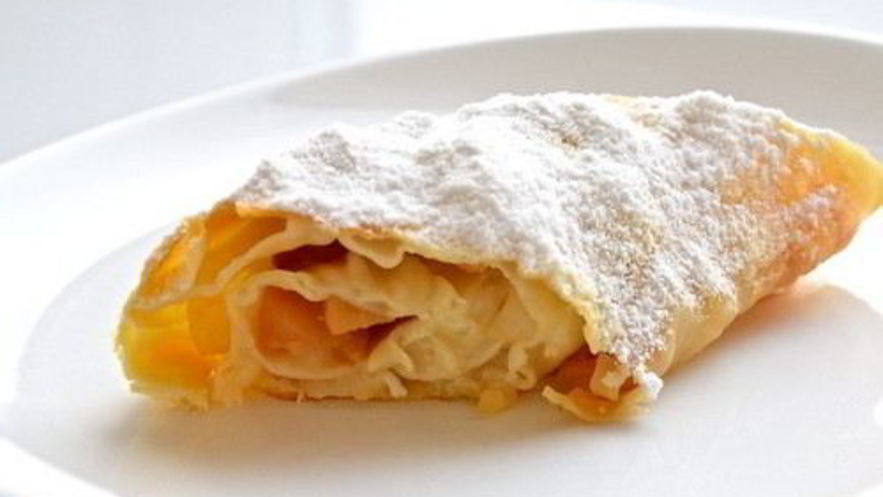 Рецепт хрустящего яблочного штруделя с изюмом