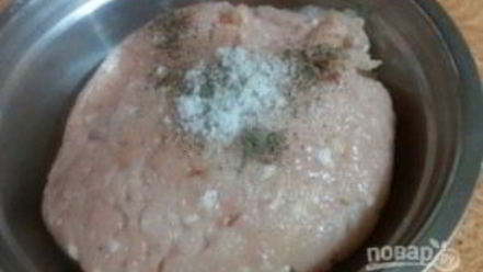 Рецепт мясного штруделя в мультиварке