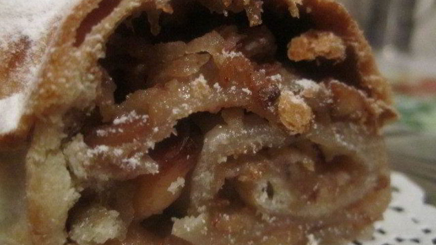 Рецепт постного яблочного штруделя