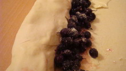 Рецепт штруделя бананово-смородиновый