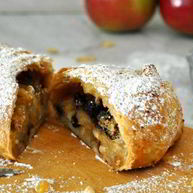 Рецепт Штруделя из готового слоеного теста