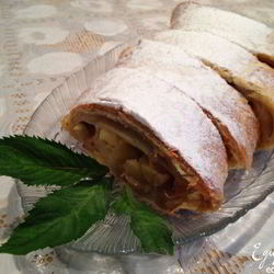 Рецепт Штруделя из покупного слоеного теста