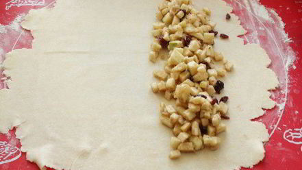 Рецепт штруделя из творожного теста с яблоками и клюквой