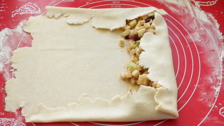 Рецепт штруделя из творожного теста с яблоками и клюквой