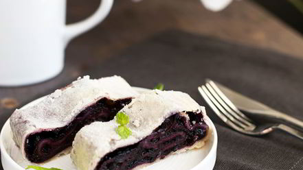 Рецепт штруделя с черникой