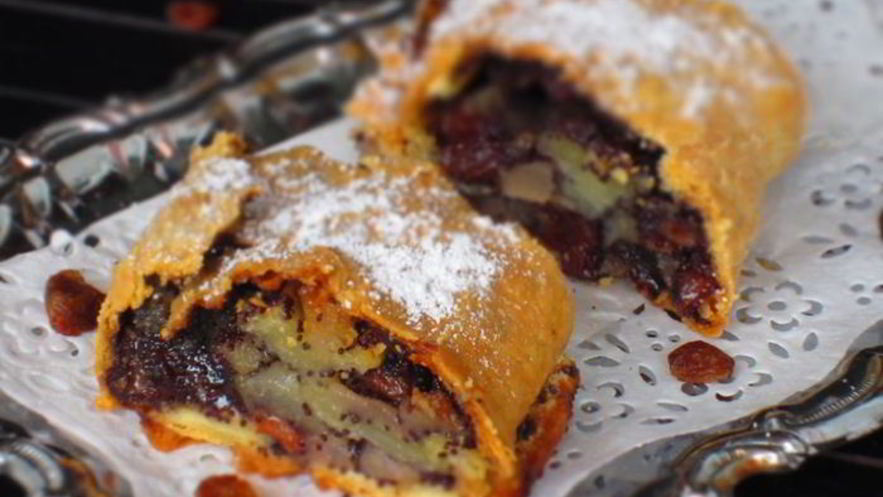 Рецепт штруделя с грушами, изюмом и маком
