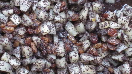 Рецепт штруделя с грушами, изюмом и маком