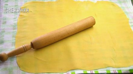 Рецепт штруделя с картофелем и грибами в сливочно-сырном соусе