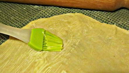 Рецепт штруделя с лесными грибами и сыром бри