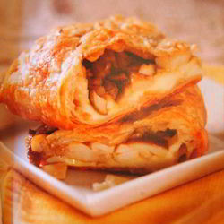 Рецепт Штруделя с лесными грибами и сыром