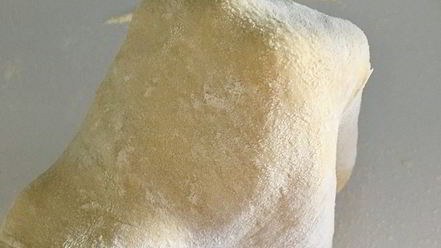 Рецепт штруделя с лососем, фасолью и рикоттой