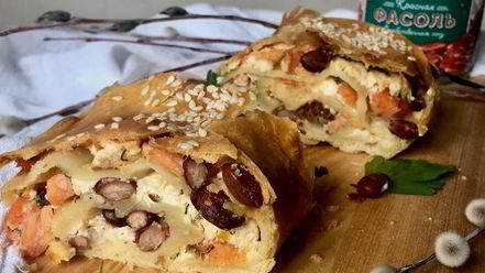 Рецепт штруделя с лососем, фасолью и рикоттой