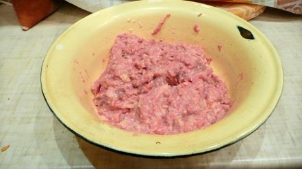 Рецепт штруделя с мясом из слоеного теста