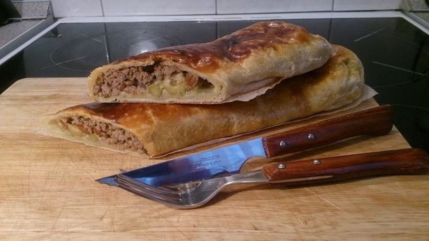 Рецепт штруделя с мясом