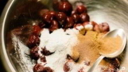 Рецепт штруделя с творогом и вишней