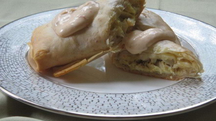 Рецепт штруделя с ветчиной и сыром