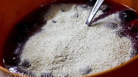 Рецепт штруделя с вишней из слоеного теста