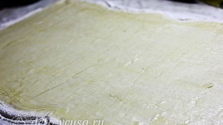 Рецепт штруделя с вишней из слоеного теста