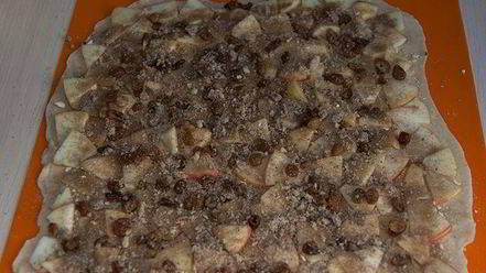 Рецепт штруделя с яблоками и изюмом