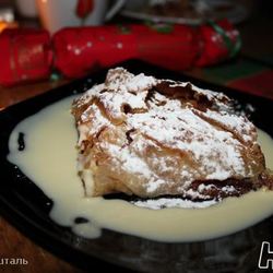 Рецепт Штруделя с яблоком и корицей под кремом Англес