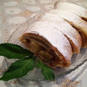 Рецепт Слоеного штруделя с яблоками