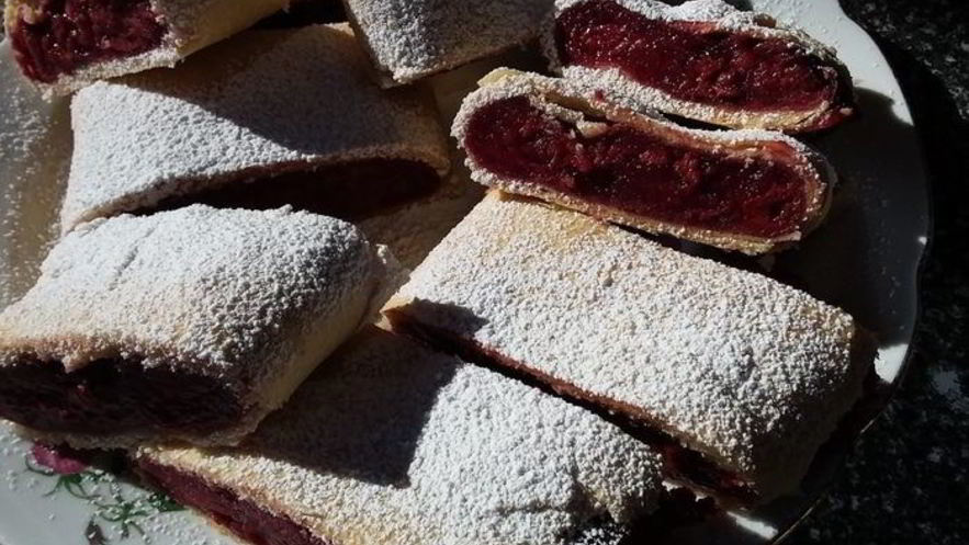 Рецепт вишневого штруделя