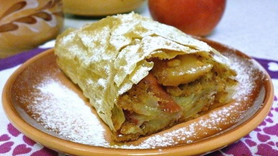 Рецепт яблочного штруделя из теста фило