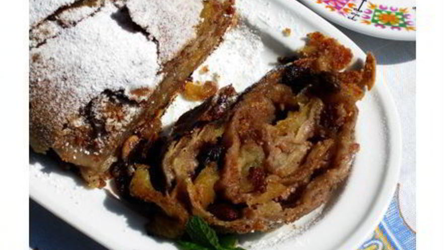 Рецепт яблочного штруделя с грецкими орехами