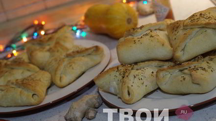 Рецепт слоек с колбасками и сулугуни