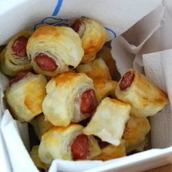 Рецепт Слоек с колбасой